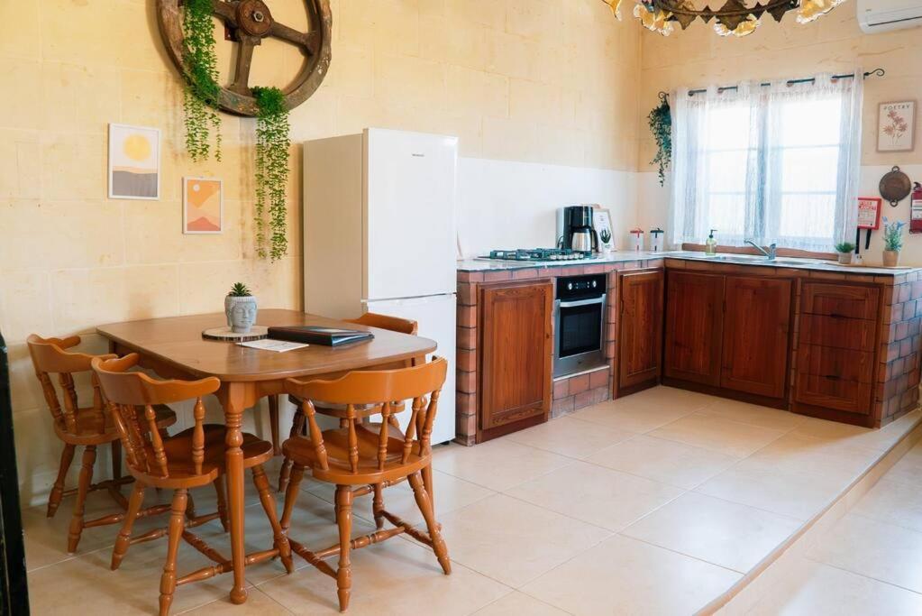 Kampanjola Villa San Lawrenz Ngoại thất bức ảnh